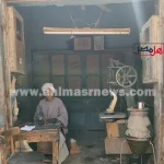 من دكان متهالك إلى قلوب الناس.. حكاية عم شعبان إسكافي قنا
